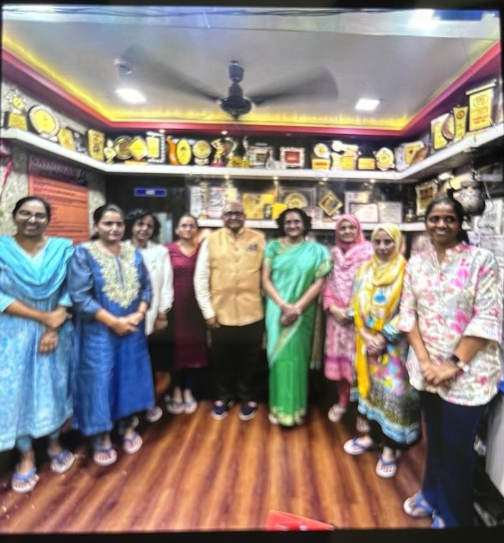 Dr. Anjjalee Reddy with the colposcopy training faculty and mentors